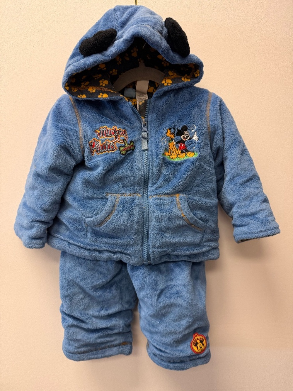 DISNEY MICKEY MOUSE BUNTING SUIT SIZE 6-12M